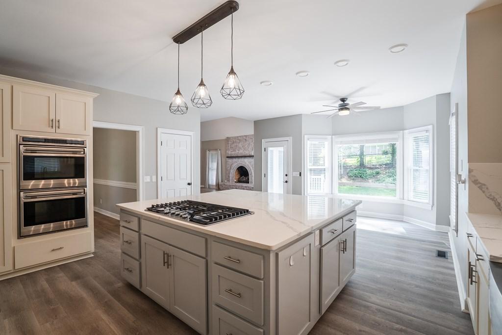 DALTON, Georgia, 30720, United States, 5 Bedrooms Bedrooms, ,4 BathroomsBathrooms,Residential,For Sale,1847169