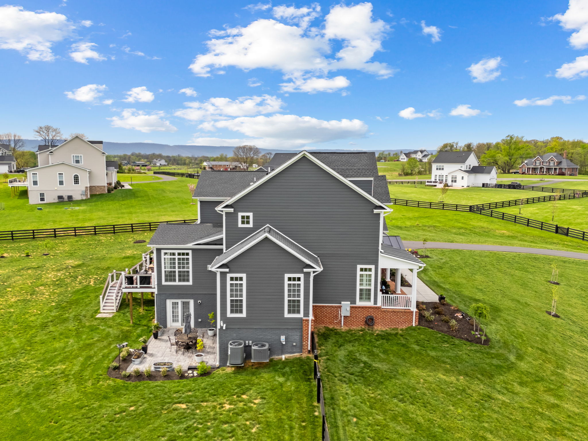  12446 Barrel Oak Lane, Lovettsville, VA 20180 - 物件實景