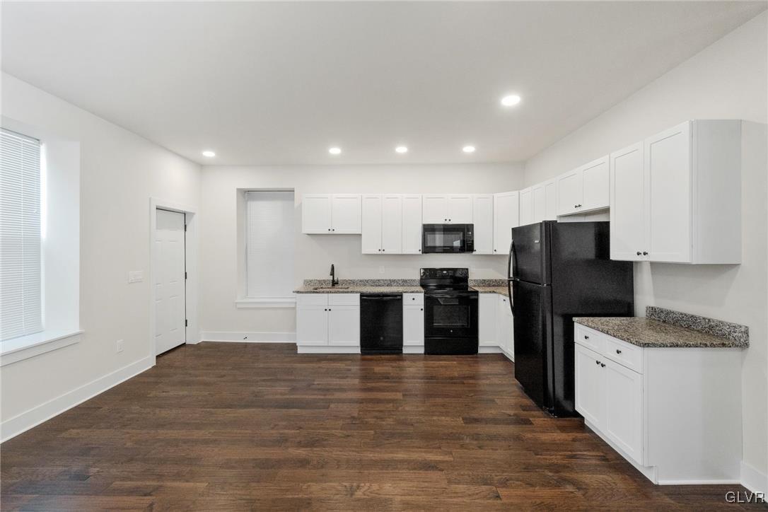 Allentown City, Pennsylvania, 18109, United States, 5 Bedrooms Bedrooms, ,5 BathroomsBathrooms,Residential,For Sale,1759200