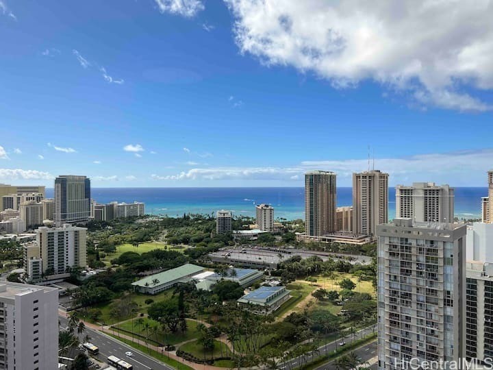 Honolulu, Hawaii, 96815, United States, 1 Bedroom Bedrooms, ,2 BathroomsBathrooms,Residential,For Sale,1901769