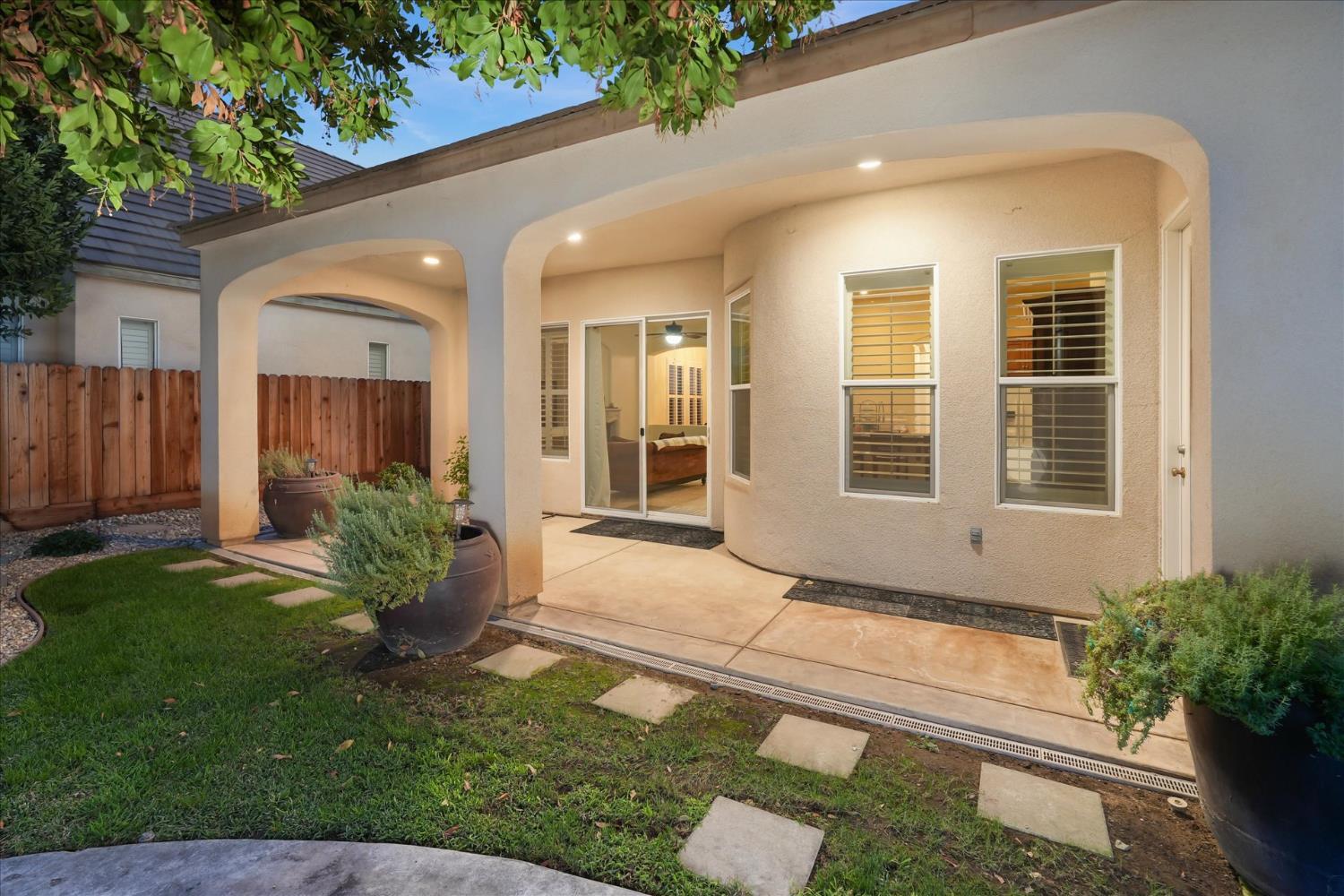 Clovis, California, 93619, United States, 3 Bedrooms Bedrooms, ,2 BathroomsBathrooms,Residential,For Sale,1942854