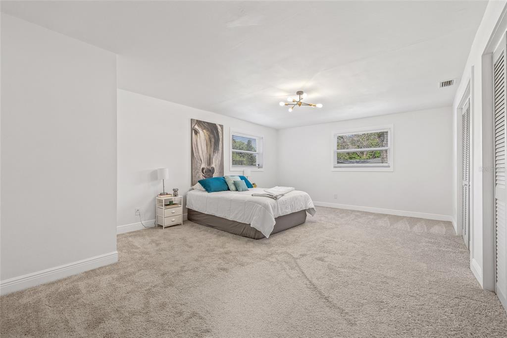St Petersburg, Florida, 33705, United States, 4 Bedrooms Bedrooms, ,2 BathroomsBathrooms,Residential,For Sale,1919493