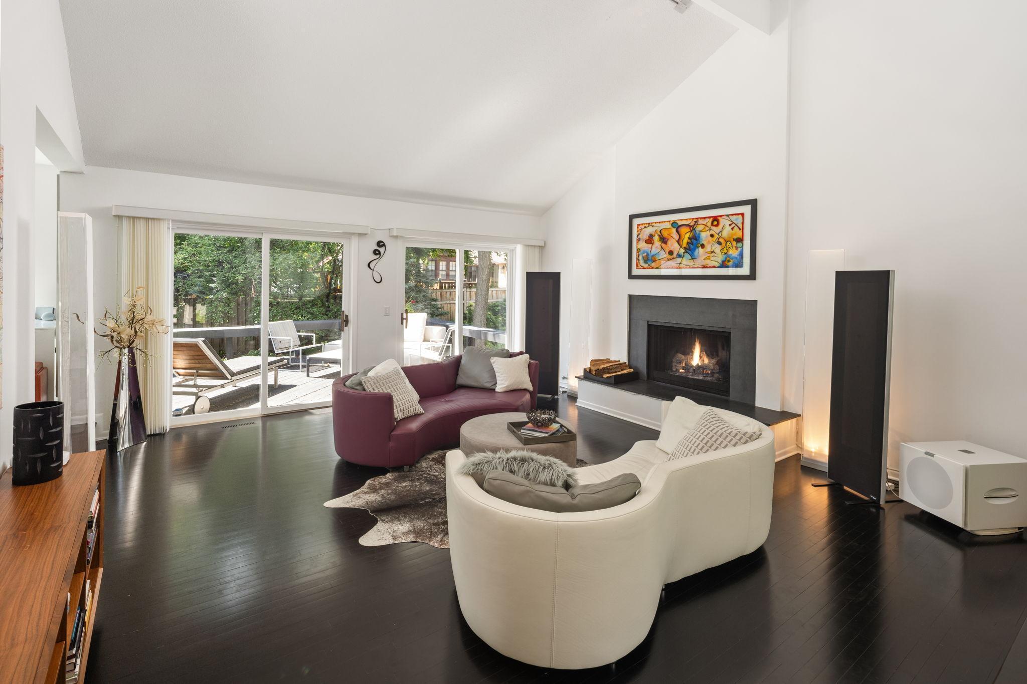 Minneapolis, Minnesota, 55410, United States, 4 Bedrooms Bedrooms, ,2 BathroomsBathrooms,Residential,For Sale,1805431