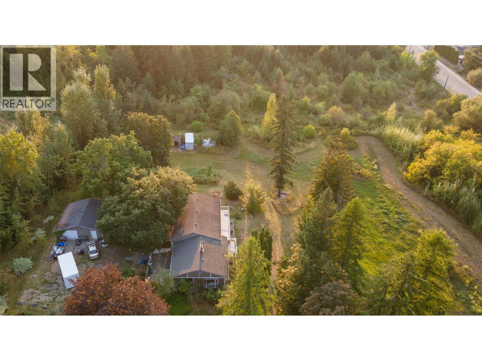 SALMON ARM, British Columbia, V1E 1J3, CA, 4 Bedrooms Bedrooms, ,2 BathroomsBathrooms,Residential,For Sale,1950734