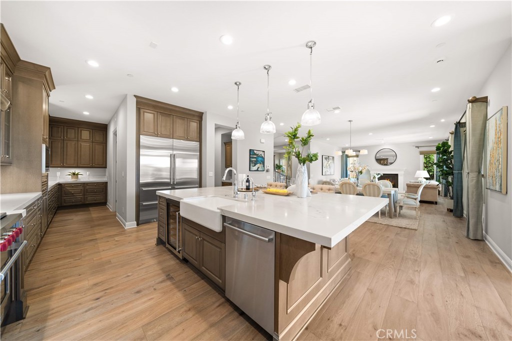 Irvine, California, 92602, United States, 5 Bedrooms Bedrooms, ,6 BathroomsBathrooms,Residential,For Sale,1982881