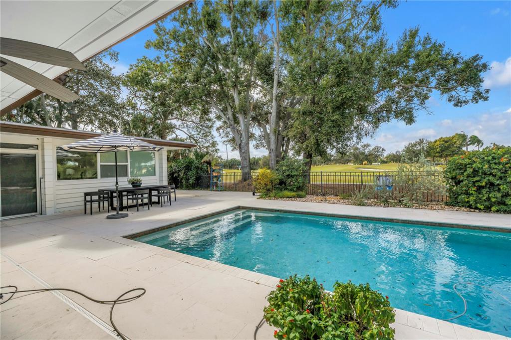 St Petersburg, Florida, 33704, United States, 4 Bedrooms Bedrooms, ,4 BathroomsBathrooms,Residential,For Sale,1991901