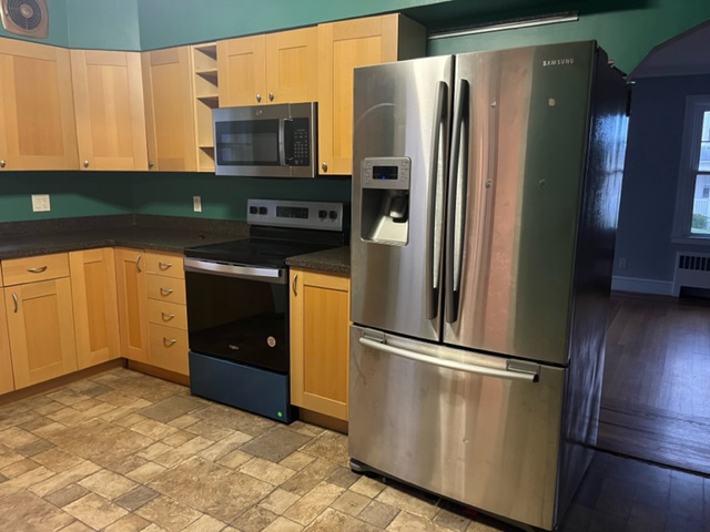 Cumberland, Rhode Island, 02864, United States, 3 Bedrooms Bedrooms, ,3 BathroomsBathrooms,Residential,For Sale,1982187