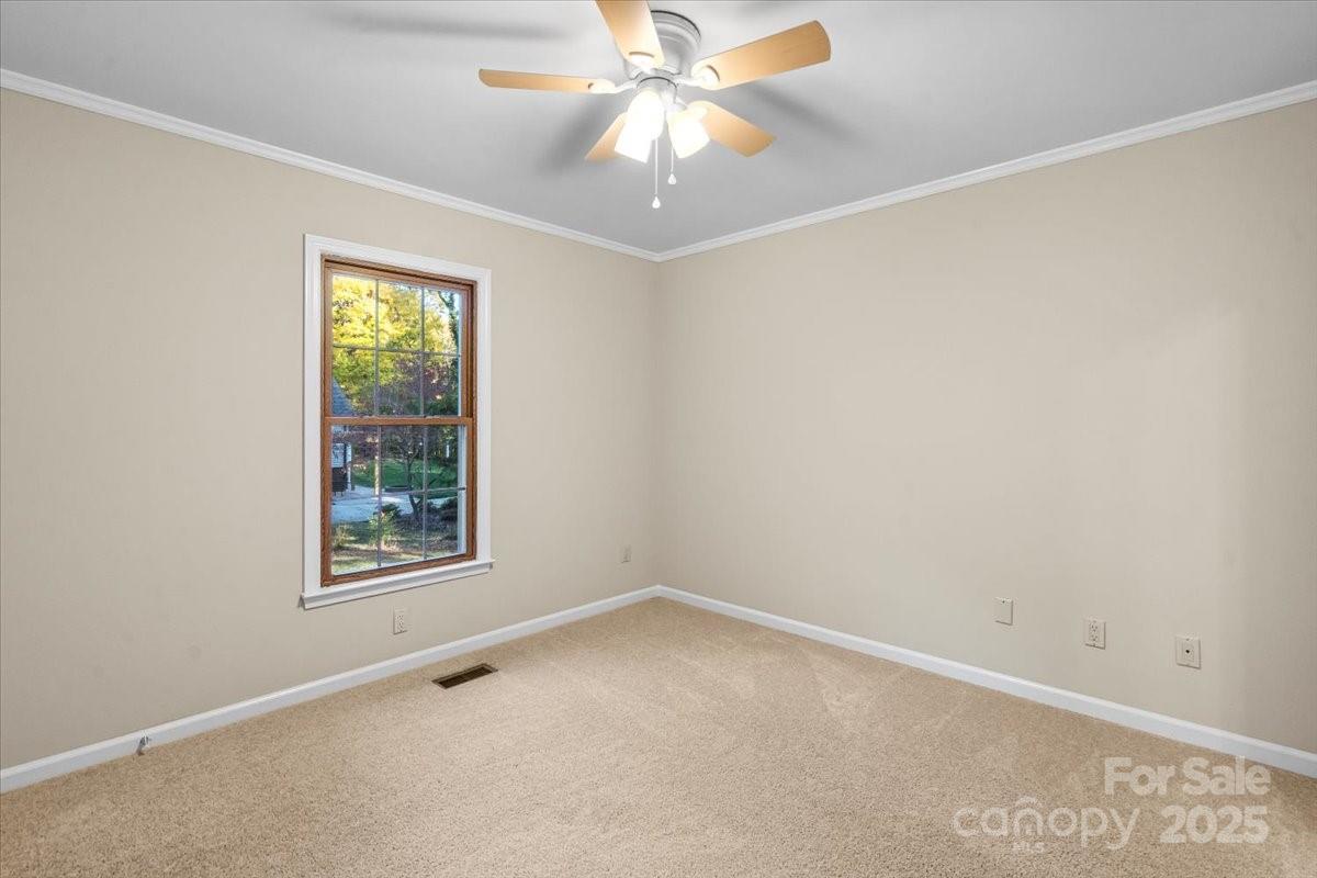 Kannapolis, North Carolina, 28081, United States, 3 Bedrooms Bedrooms, ,4 BathroomsBathrooms,Residential,For Sale,1989536