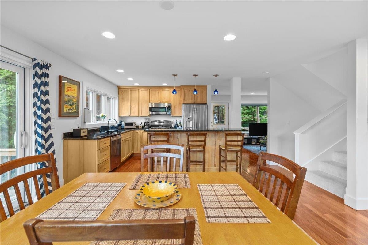 Stowe, Vermont, 05672, United States, 2 Bedrooms Bedrooms, ,1 BathroomBathrooms,Residential,For Sale,1908811