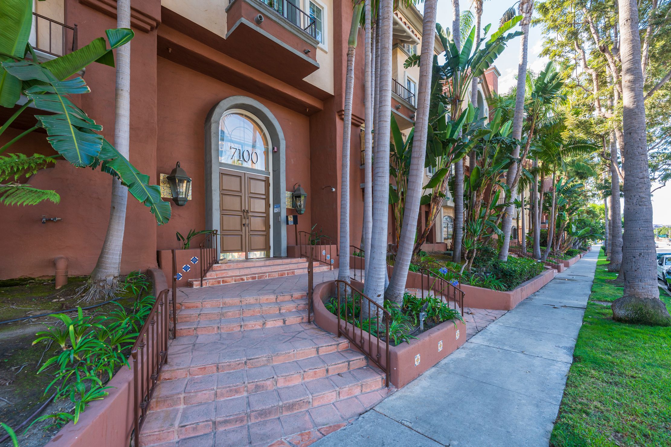  7100 La Tijera Boulevard, Los Angeles, CA 90045 - 物件實景