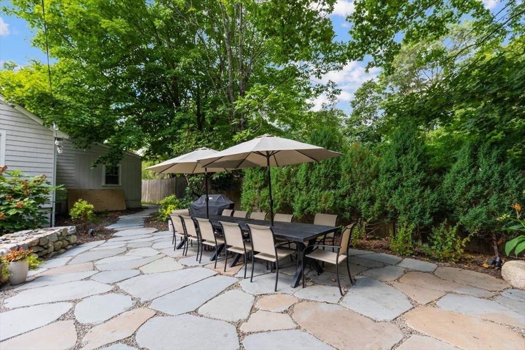 Norwell, Massachusetts, 02061, United States, 3 Bedrooms Bedrooms, ,2 BathroomsBathrooms,Residential,For Sale,1939151