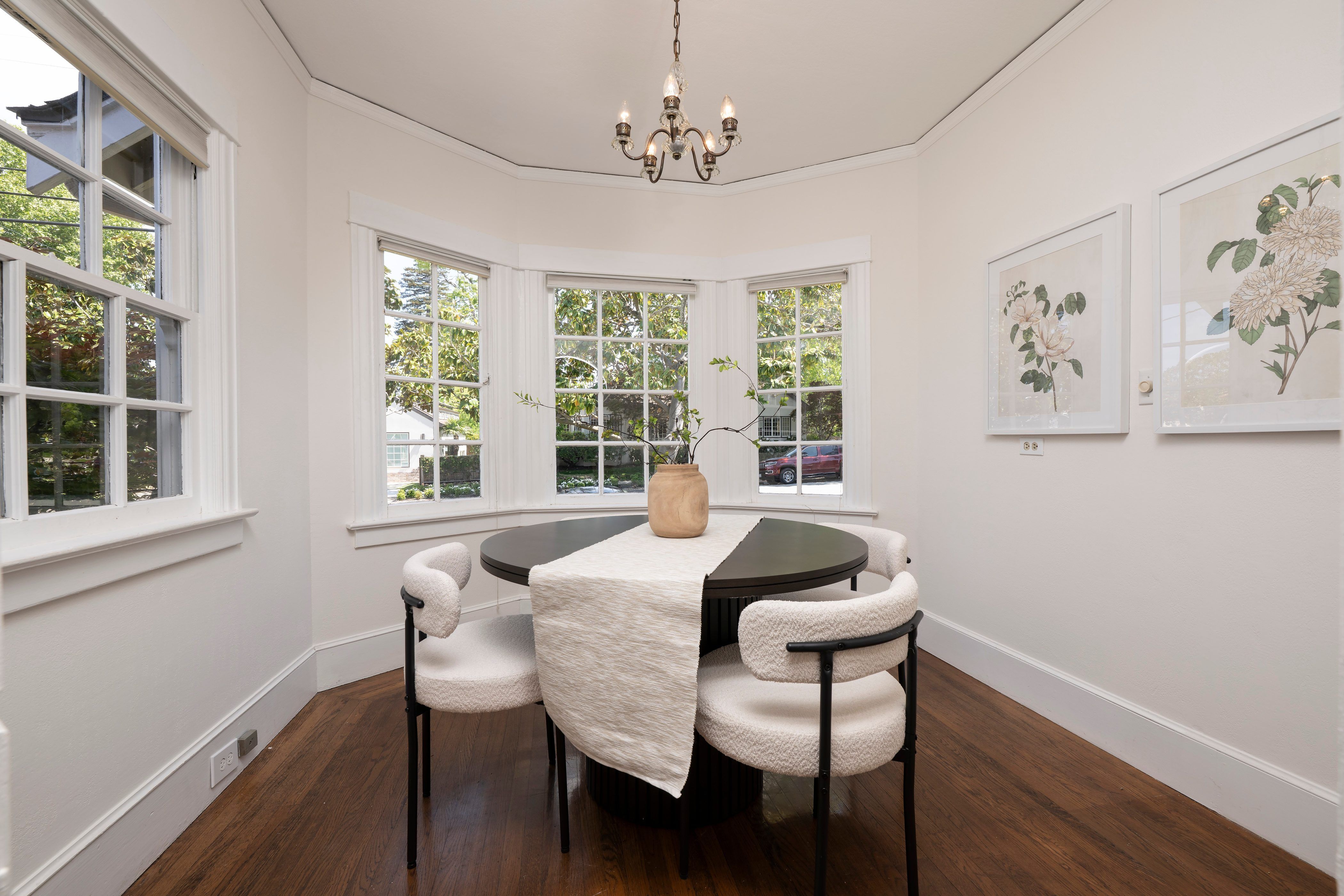  Charming Single-Level Home With ADU on Large Flat Lot - 物件實景