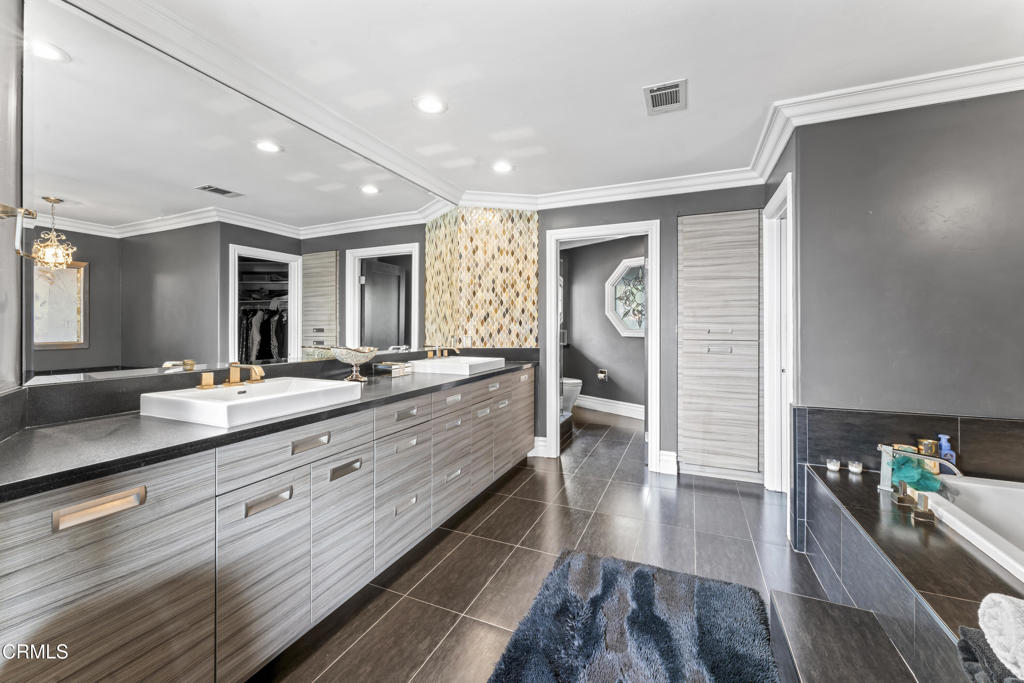 Ventura, California, 93001, United States, 5 Bedrooms Bedrooms, ,3 BathroomsBathrooms,Residential,For Sale,1839007