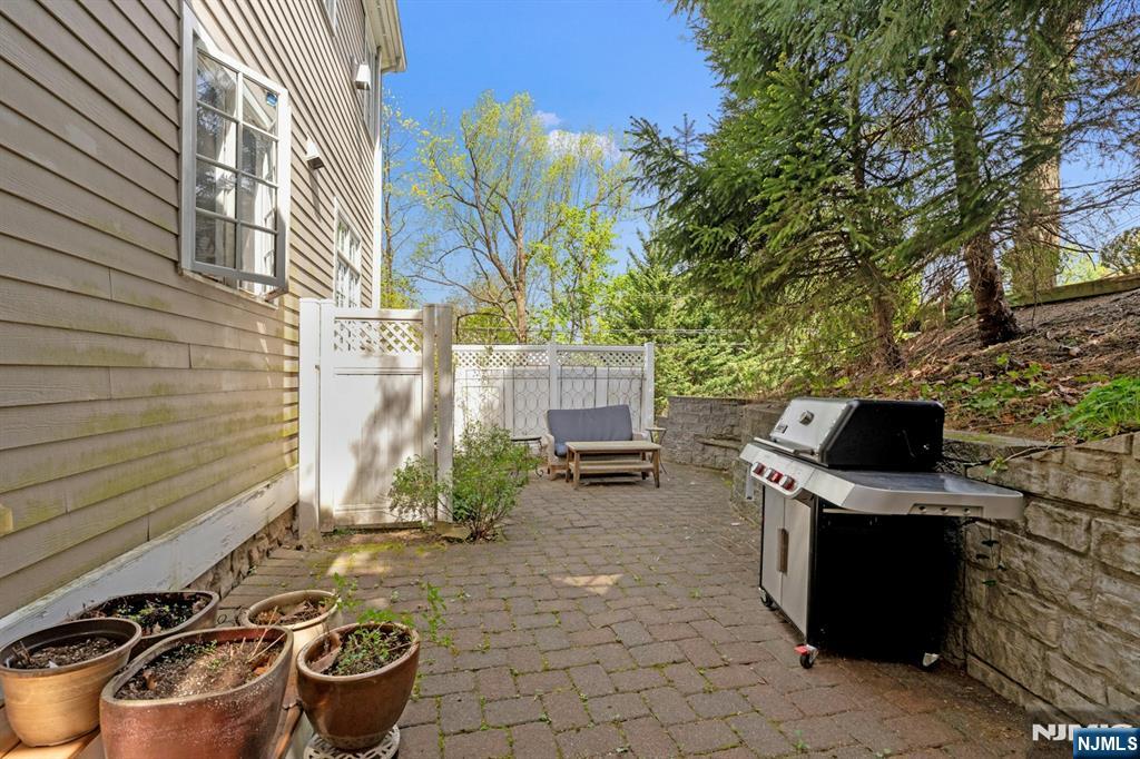 Morristown Town, New Jersey, 07960, United States, 2 Bedrooms Bedrooms, ,3 BathroomsBathrooms,Residential,For Sale,1787581