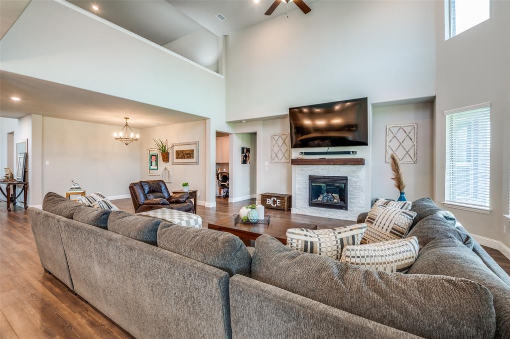 Prosper, Texas, 75078, United States, 5 Bedrooms Bedrooms, ,4 BathroomsBathrooms,Residential,For Sale,1898856