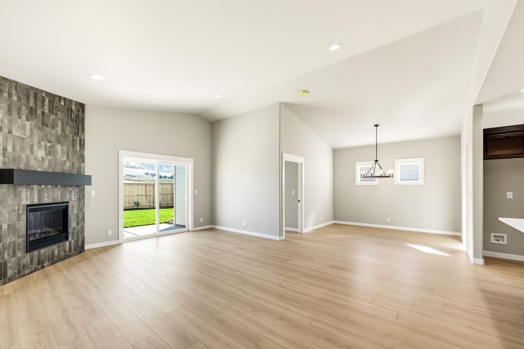  3220 Garner Way Medford, OR 97504 - 物件實景
