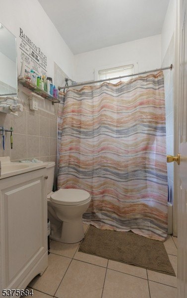 Linden City, New Jersey, 07036-3438, United States, 5 Bedrooms Bedrooms, ,2 BathroomsBathrooms,Residential,For Sale,1977516