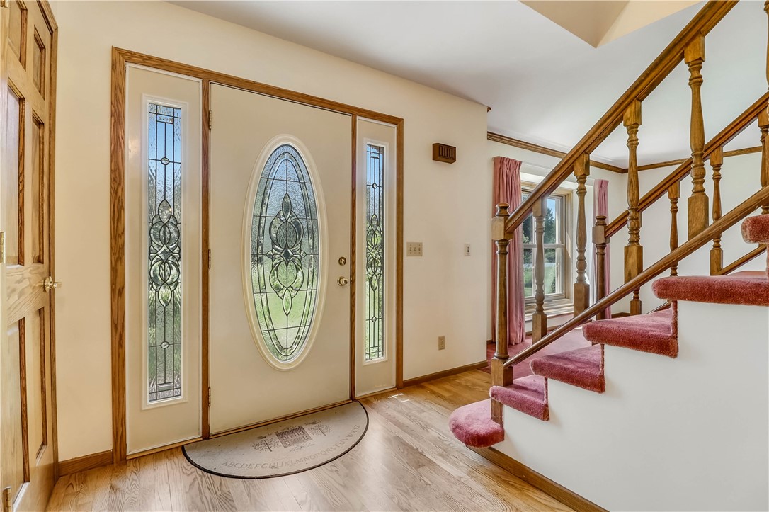 Altoona, Wisconsin, 54720, United States, 4 Bedrooms Bedrooms, ,3 BathroomsBathrooms,Residential,For Sale,1891343