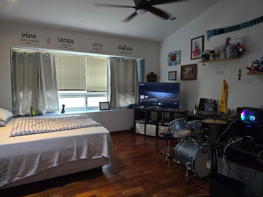 Monterrey, Nuevo León, 64989, Mexico, 3 Bedrooms Bedrooms, ,4 BathroomsBathrooms,Residential,For Sale,1918483