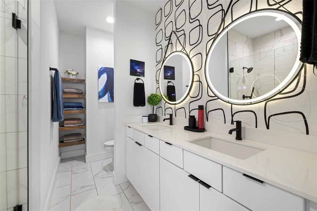 St Petersburg, Florida, 33701, United States, 2 Bedrooms Bedrooms, ,3 BathroomsBathrooms,Residential,For Sale,1994589