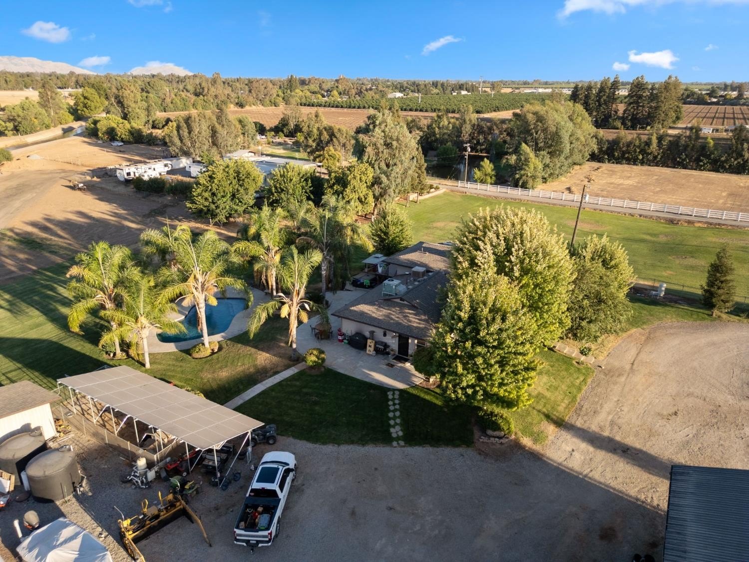 Clovis, California, 93619, United States, 4 Bedrooms Bedrooms, ,4 BathroomsBathrooms,Residential,For Sale,1924178