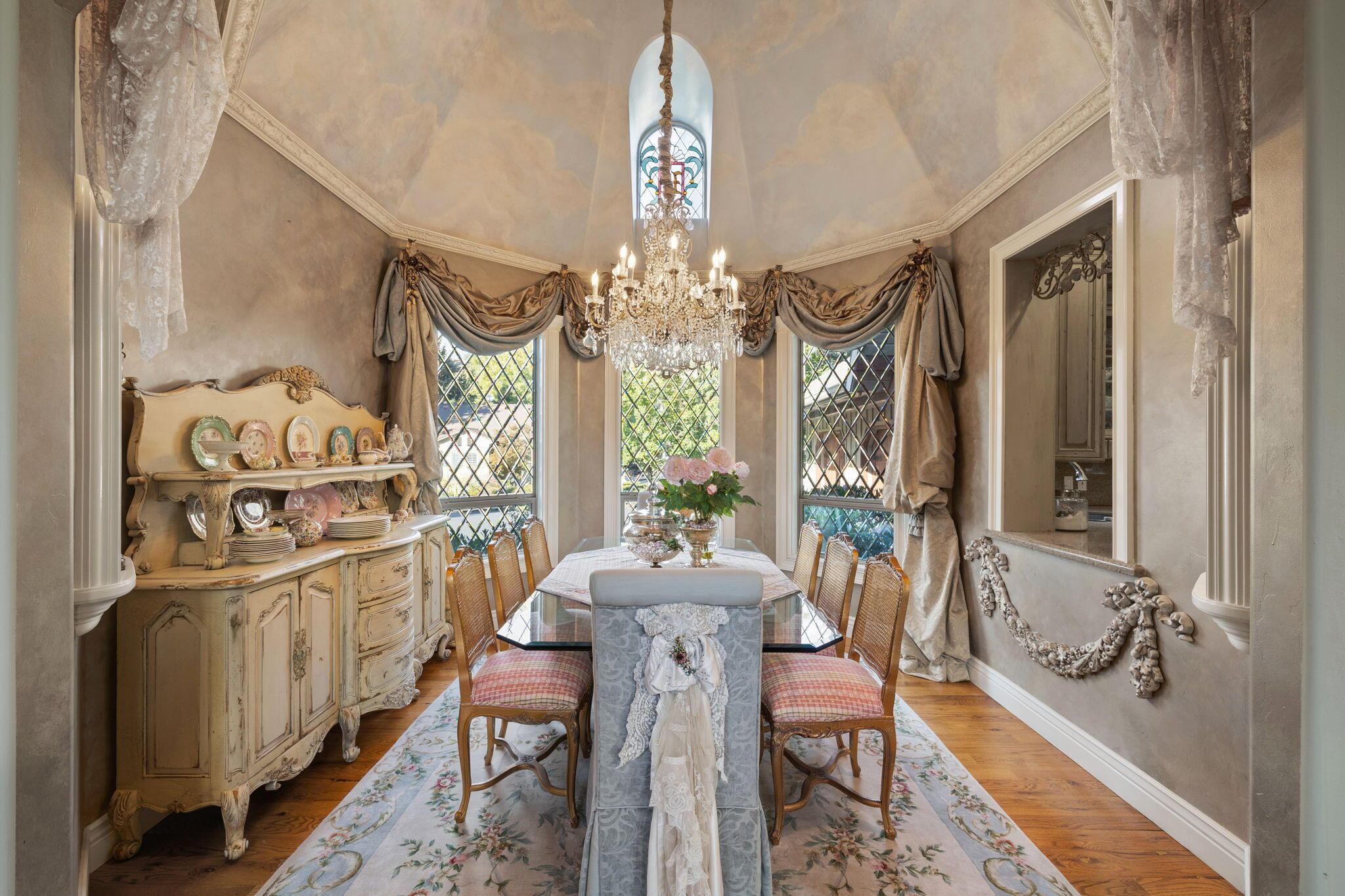 Salt Lake City, Utah, 84121, United States, 5 Bedrooms Bedrooms, ,6 BathroomsBathrooms,Residential,For Sale,1974562