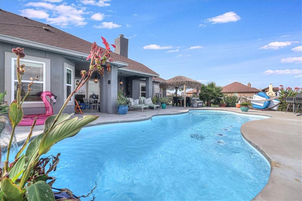 Corpus Christi, Texas, 78415, United States, 4 Bedrooms Bedrooms, ,3 BathroomsBathrooms,Residential,For Sale,1847107