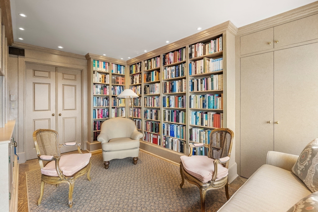 Boston, Massachusetts, 02110, United States, 3 Bedrooms Bedrooms, ,3 BathroomsBathrooms,Residential,For Sale,1850032