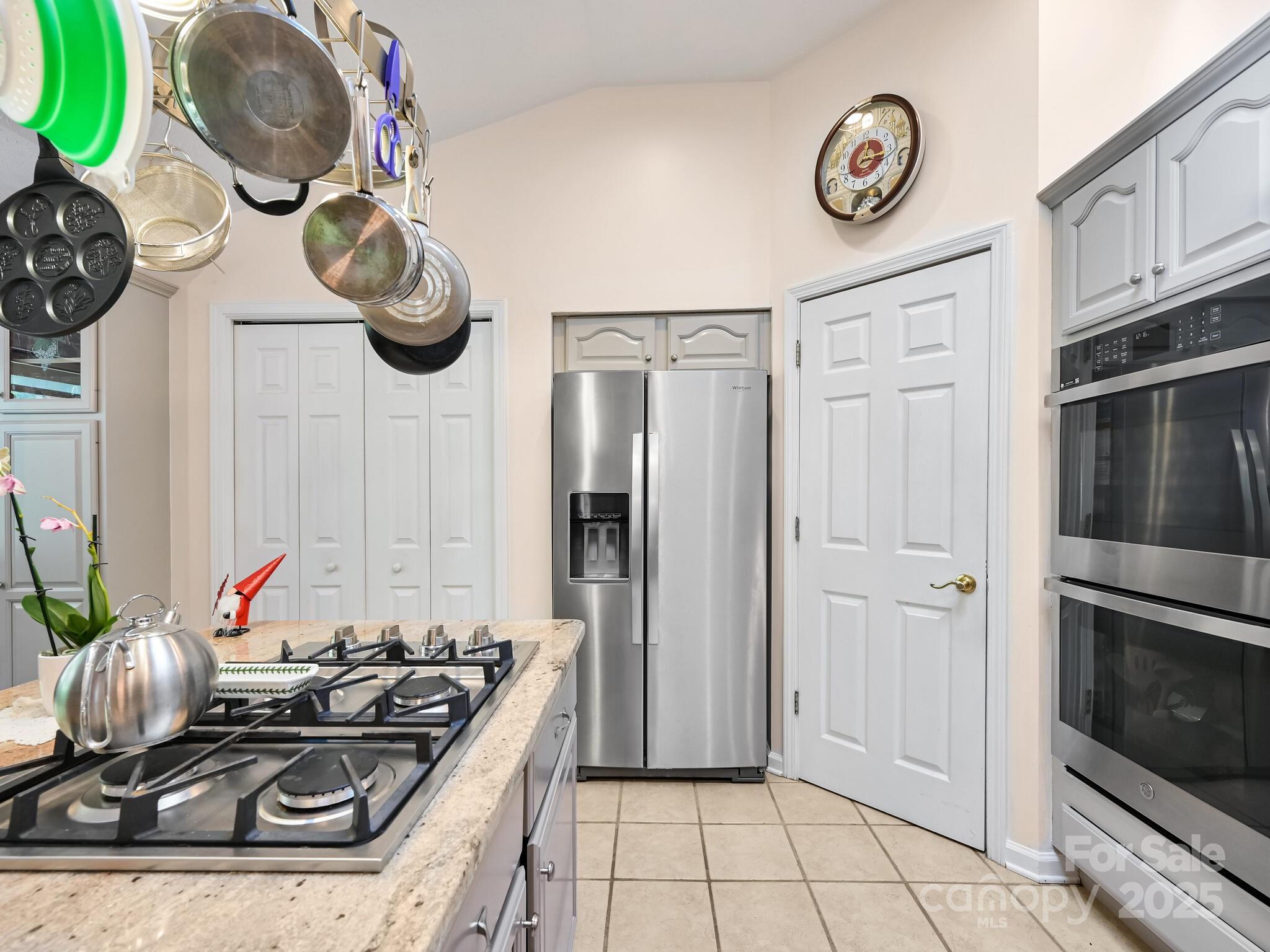 Hendersonville, North Carolina, 28739, United States, 3 Bedrooms Bedrooms, ,3 BathroomsBathrooms,Residential,For Sale,2005496