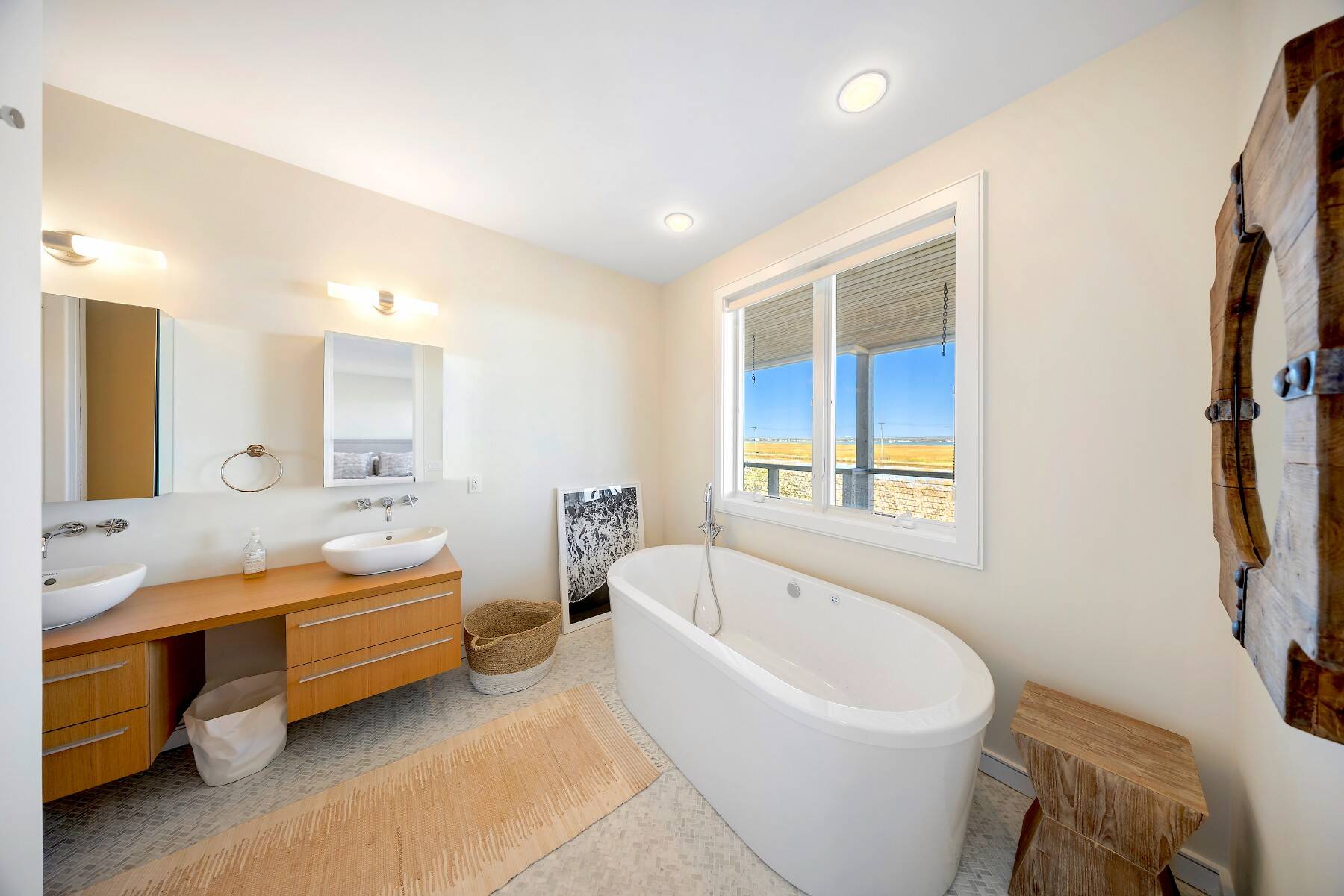  Chic Beach House with Roof Deck, Protected Views & Ocean Walkway - 物件實景