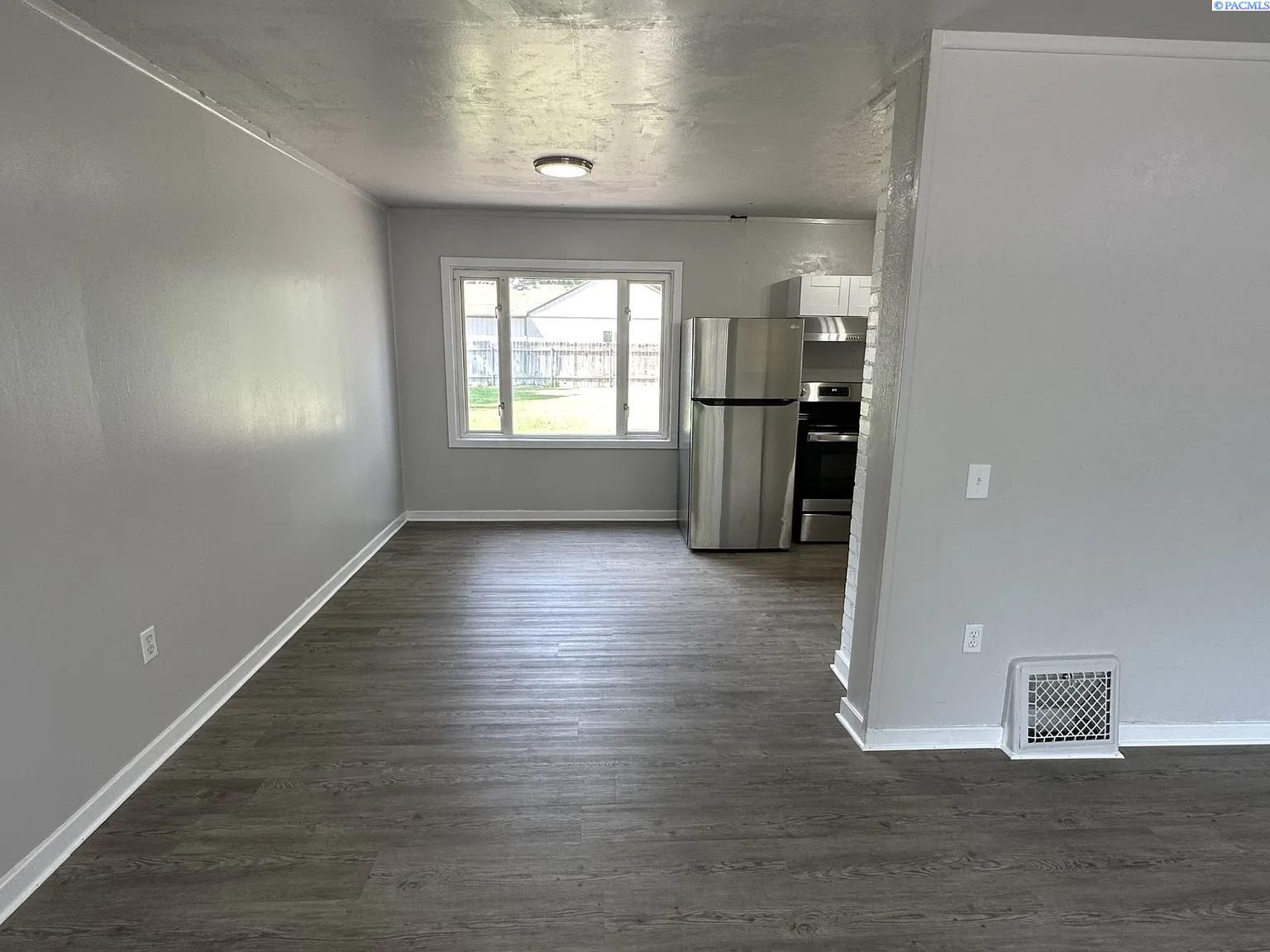 Richland, Washington, 99354, United States, 7 Bedrooms Bedrooms, ,Residential,For Sale,1732054