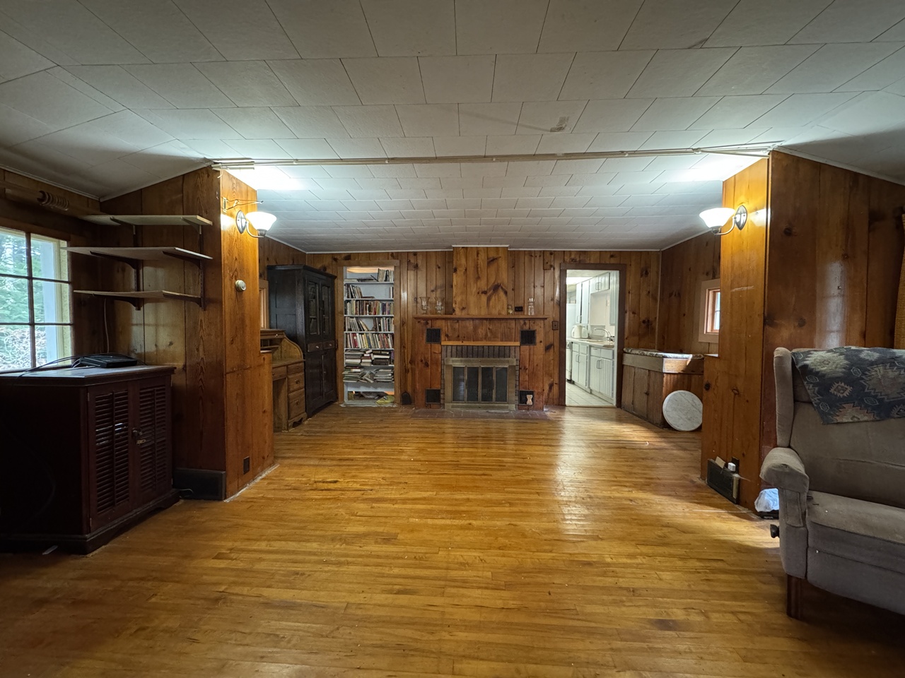 Mercer, Wisconsin, 54547, United States, 3 Bedrooms Bedrooms, ,1 BathroomBathrooms,Residential,For Sale,1974621