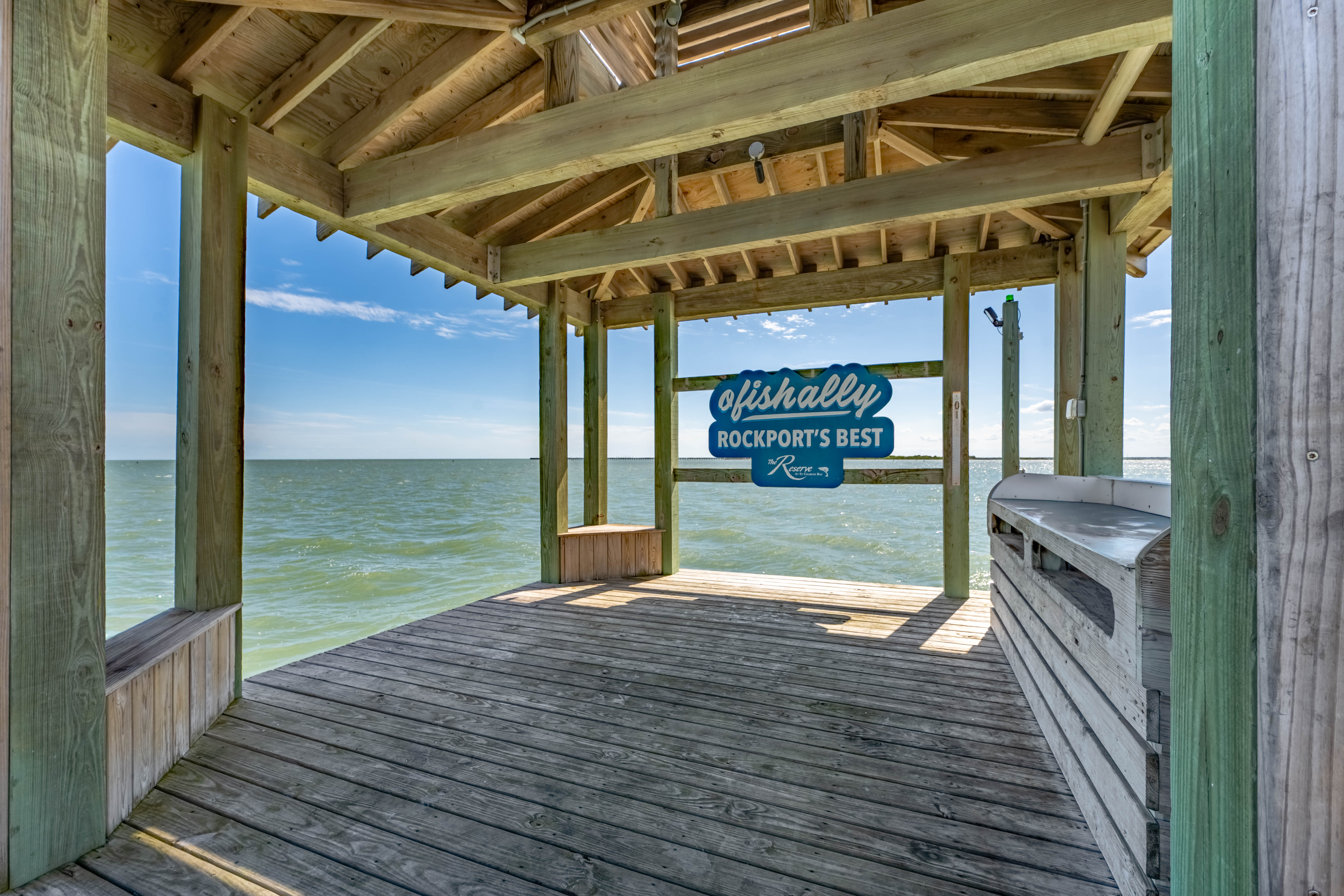  Relaxing 4BR Waterfront Condo - 物件實景