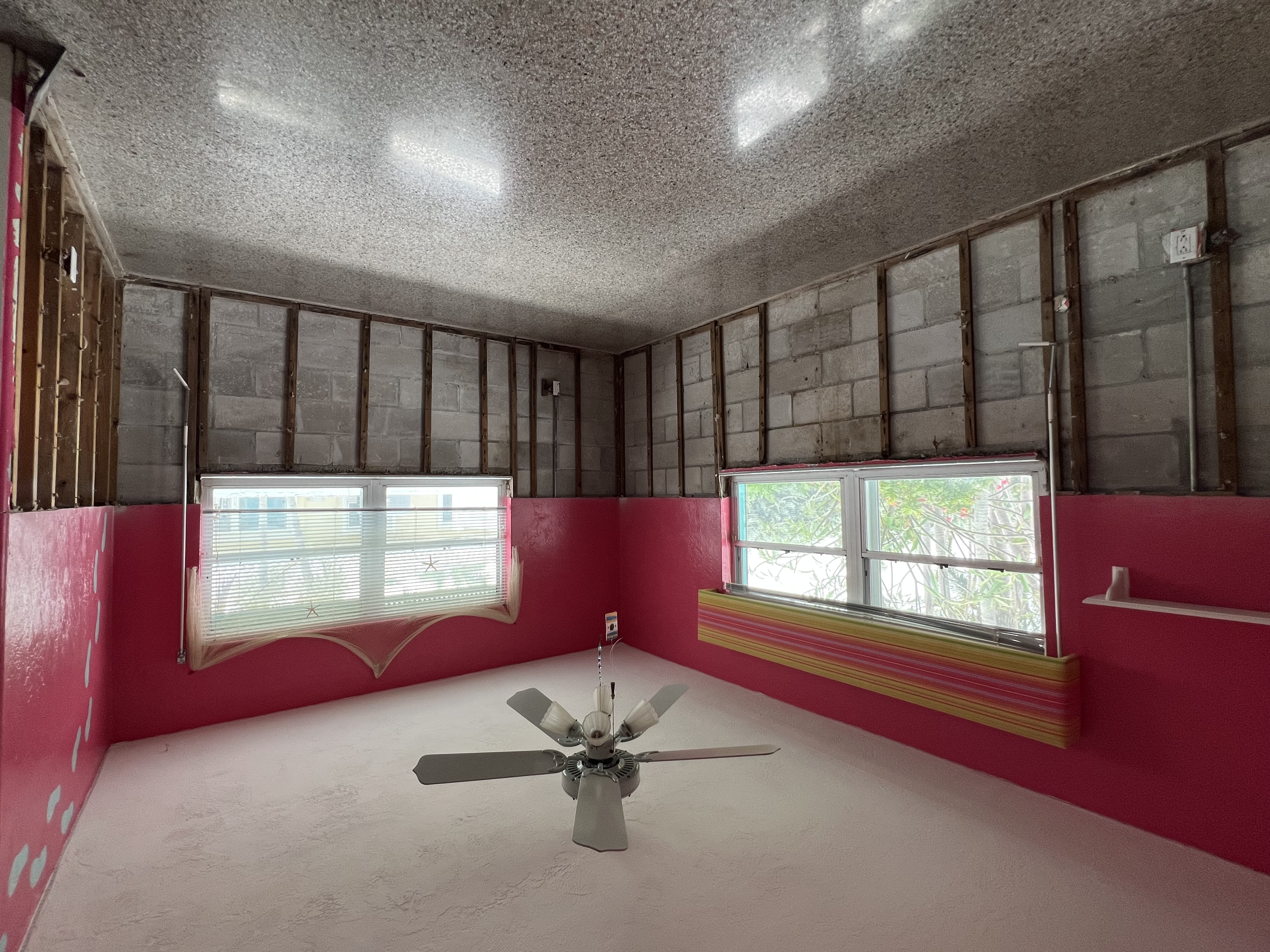 Treasure Island, Florida, 33706, United States, 3 Bedrooms Bedrooms, ,2 BathroomsBathrooms,Residential,For Sale,1985726