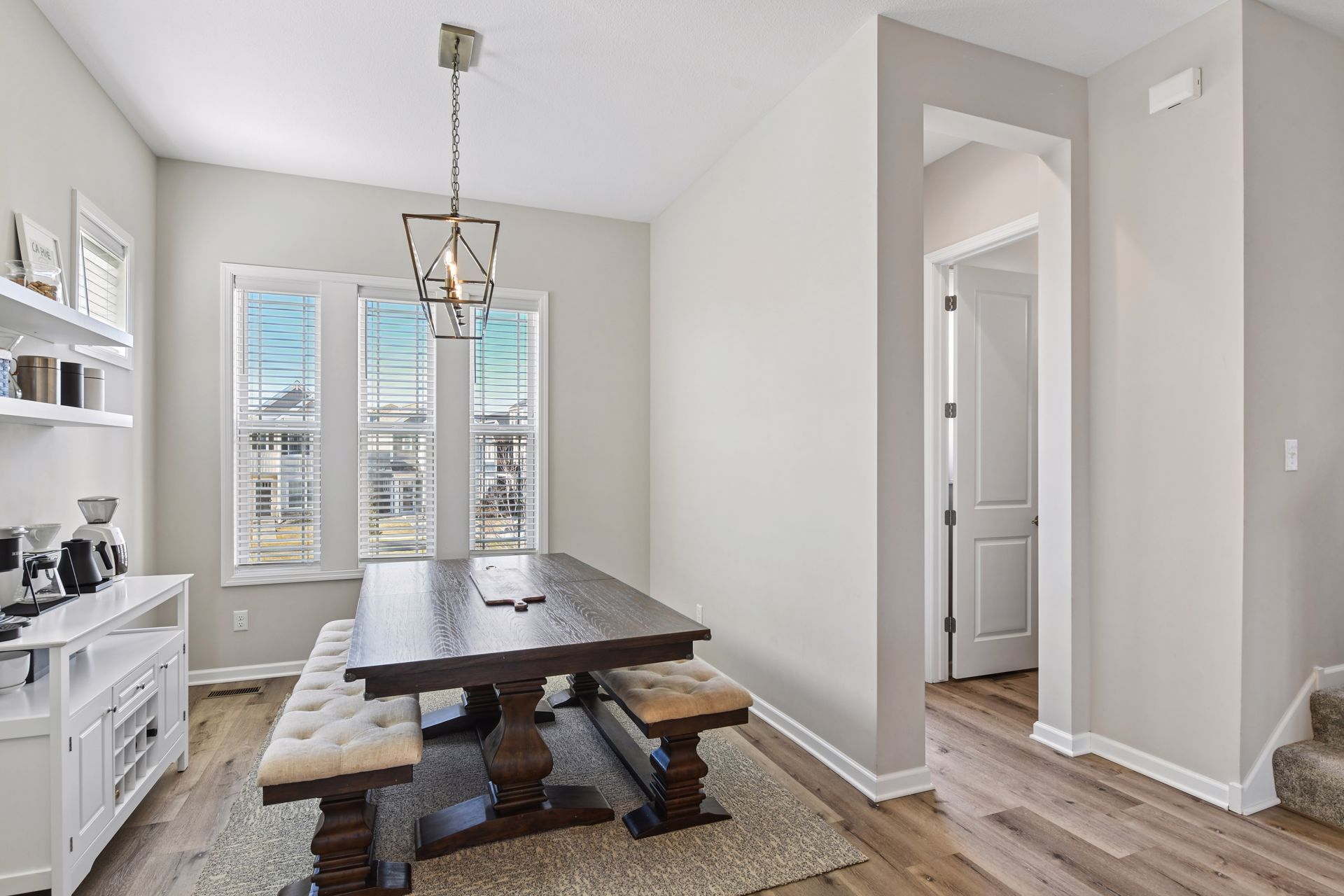  Refined Living in Prime Location - 物件實景