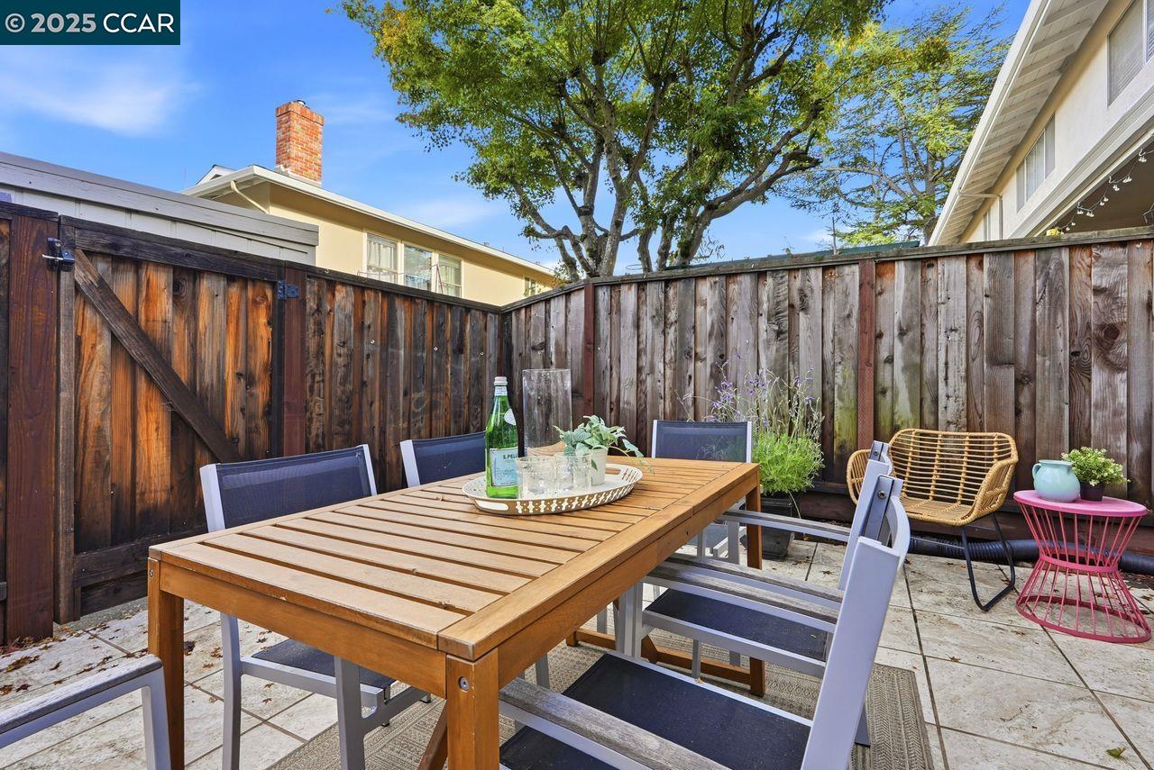 Moraga, California, 94556, United States, 2 Bedrooms Bedrooms, ,1 BathroomBathrooms,Residential,For Sale,1994514