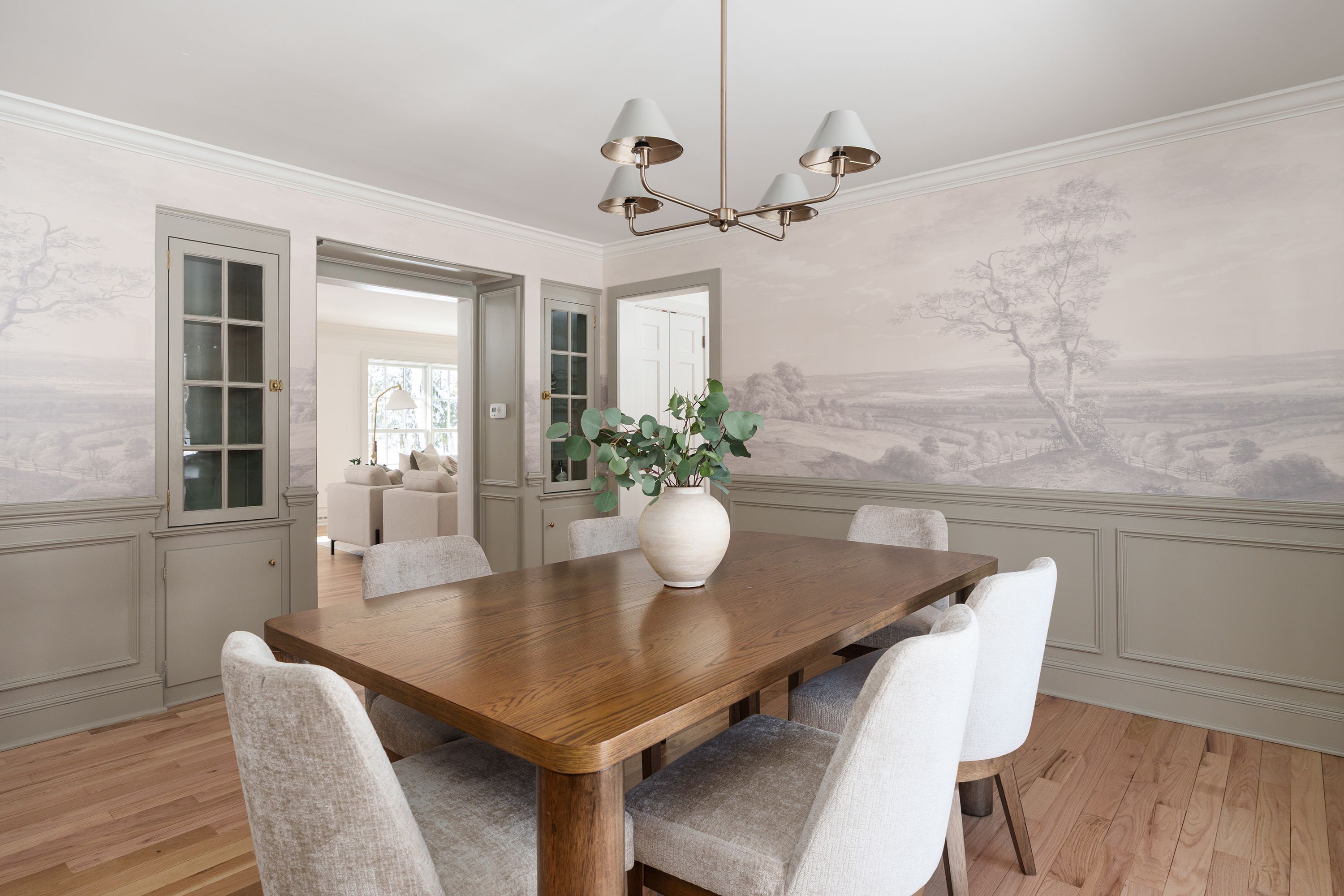  An Uncompromising Renovation Infused with Chic Designer Style - 物件實景