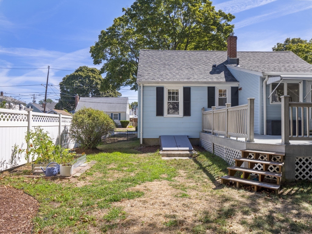 Peabody, Massachusetts, 01960, United States, 2 Bedrooms Bedrooms, ,1 BathroomBathrooms,Residential,For Sale,1930941