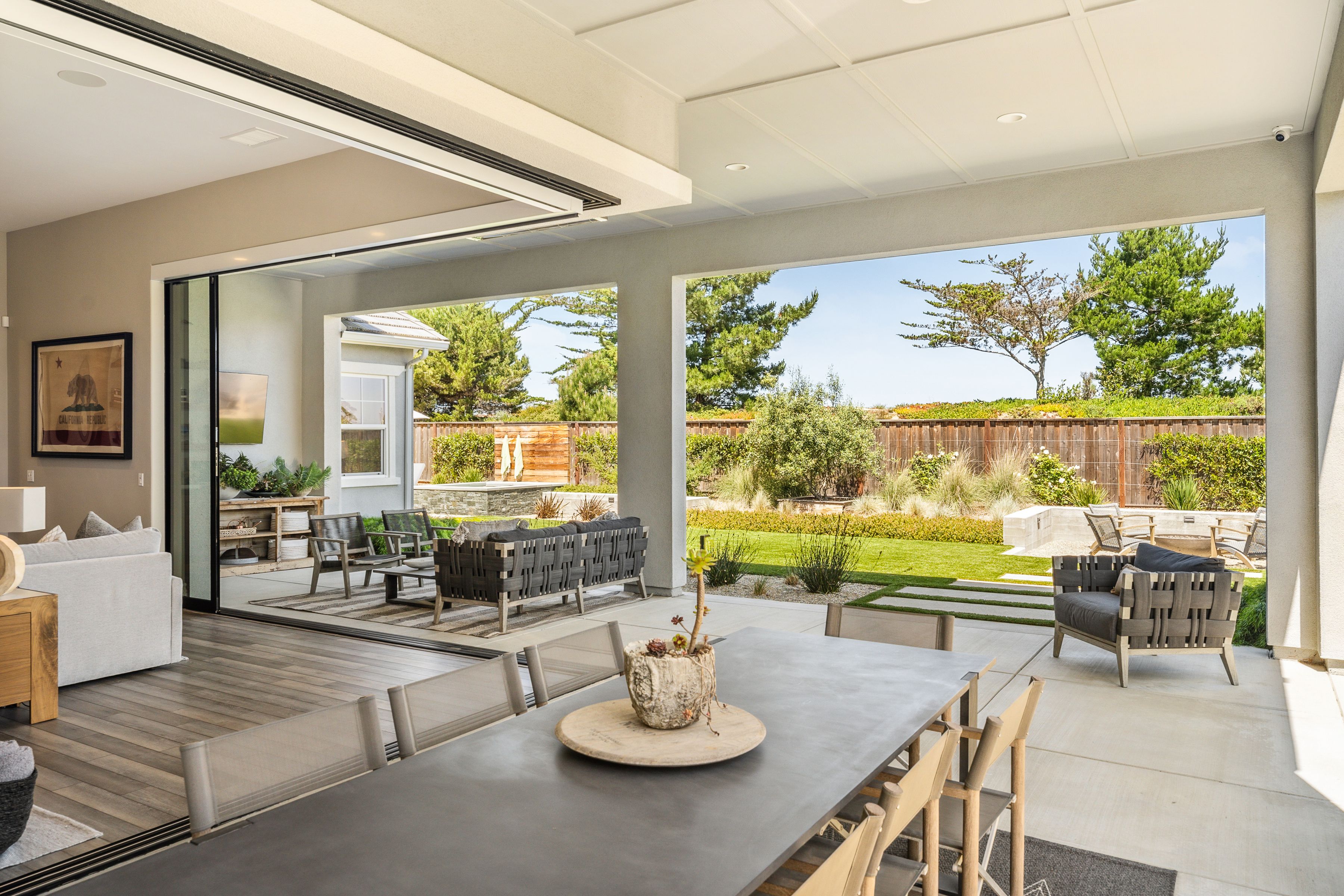  3007 Bluffs Drive - 物件實景