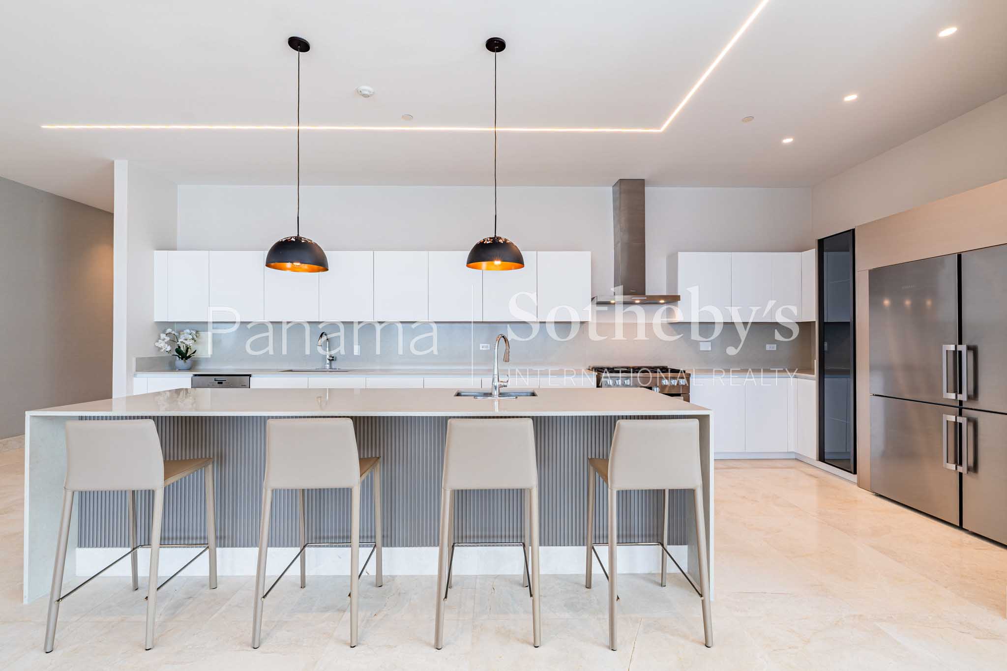  Four-Bedroom Residence with Private Pool and Marina Views  Skyhomes, Ocean Reef - 物件實景