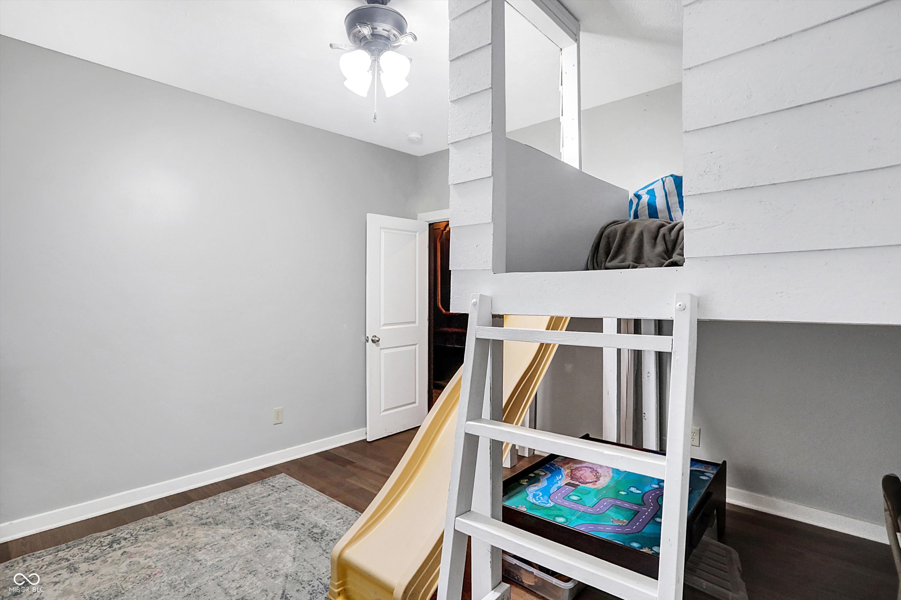 Franklin, Indiana, 46131, United States, 6 Bedrooms Bedrooms, ,4 BathroomsBathrooms,Residential,For Sale,1978604