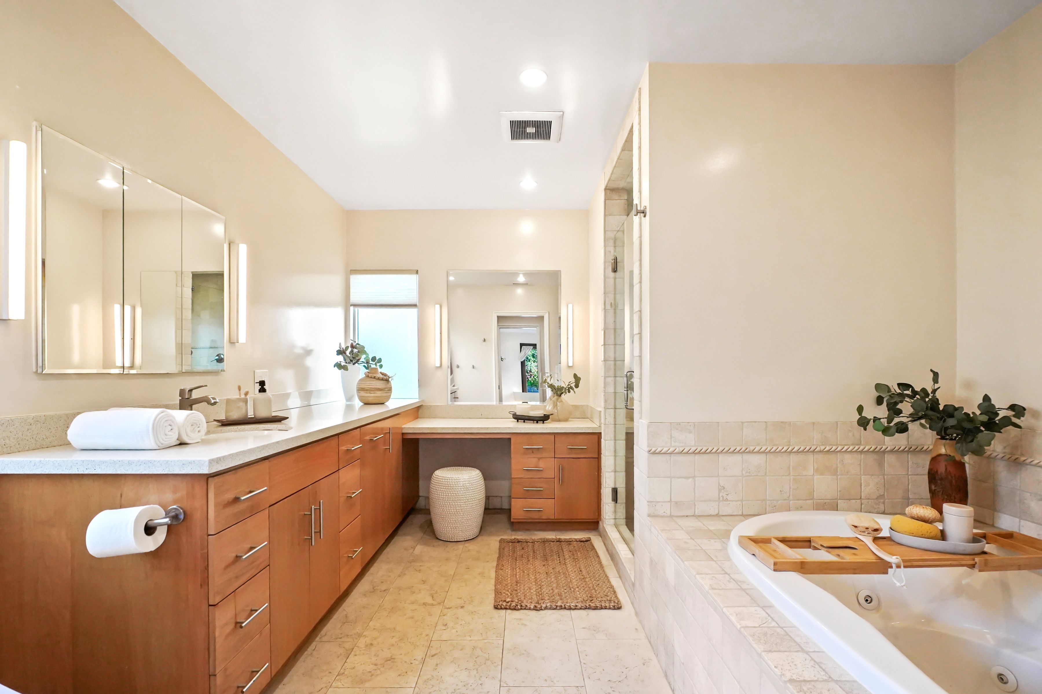  11593 Kling Street - 物件實景