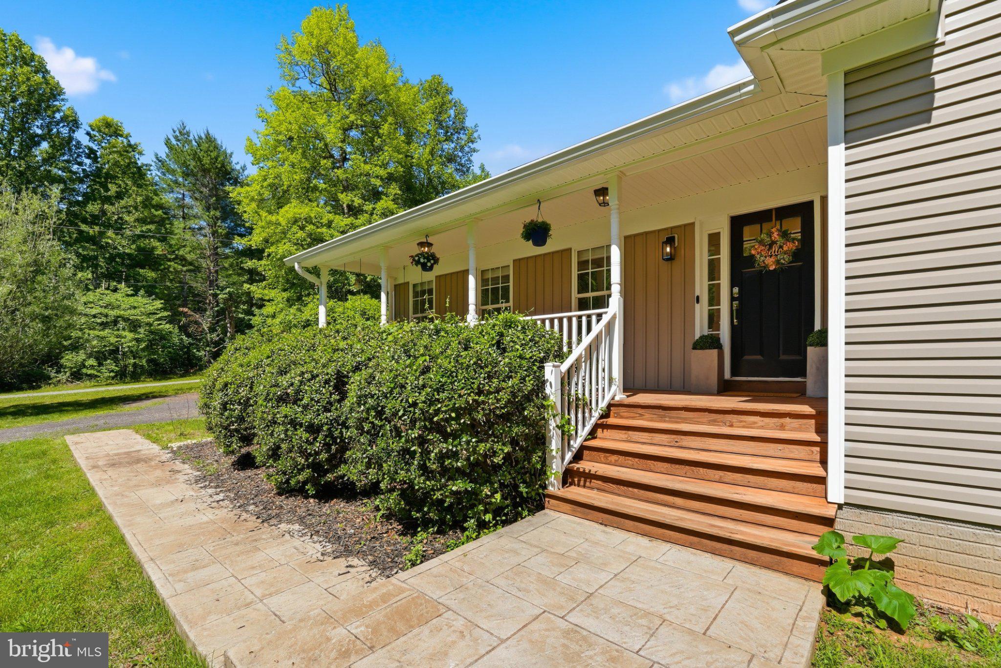 Locust Dale, Virginia, 22948, United States, 3 Bedrooms Bedrooms, ,4 BathroomsBathrooms,Residential,For Sale,1996627