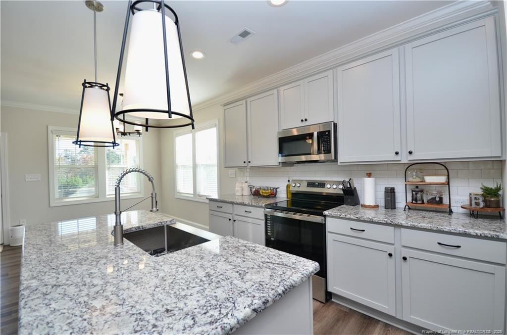 Spring Hope, North Carolina, 28390, United States, 5 Bedrooms Bedrooms, ,4 BathroomsBathrooms,Residential,For Sale,1993285