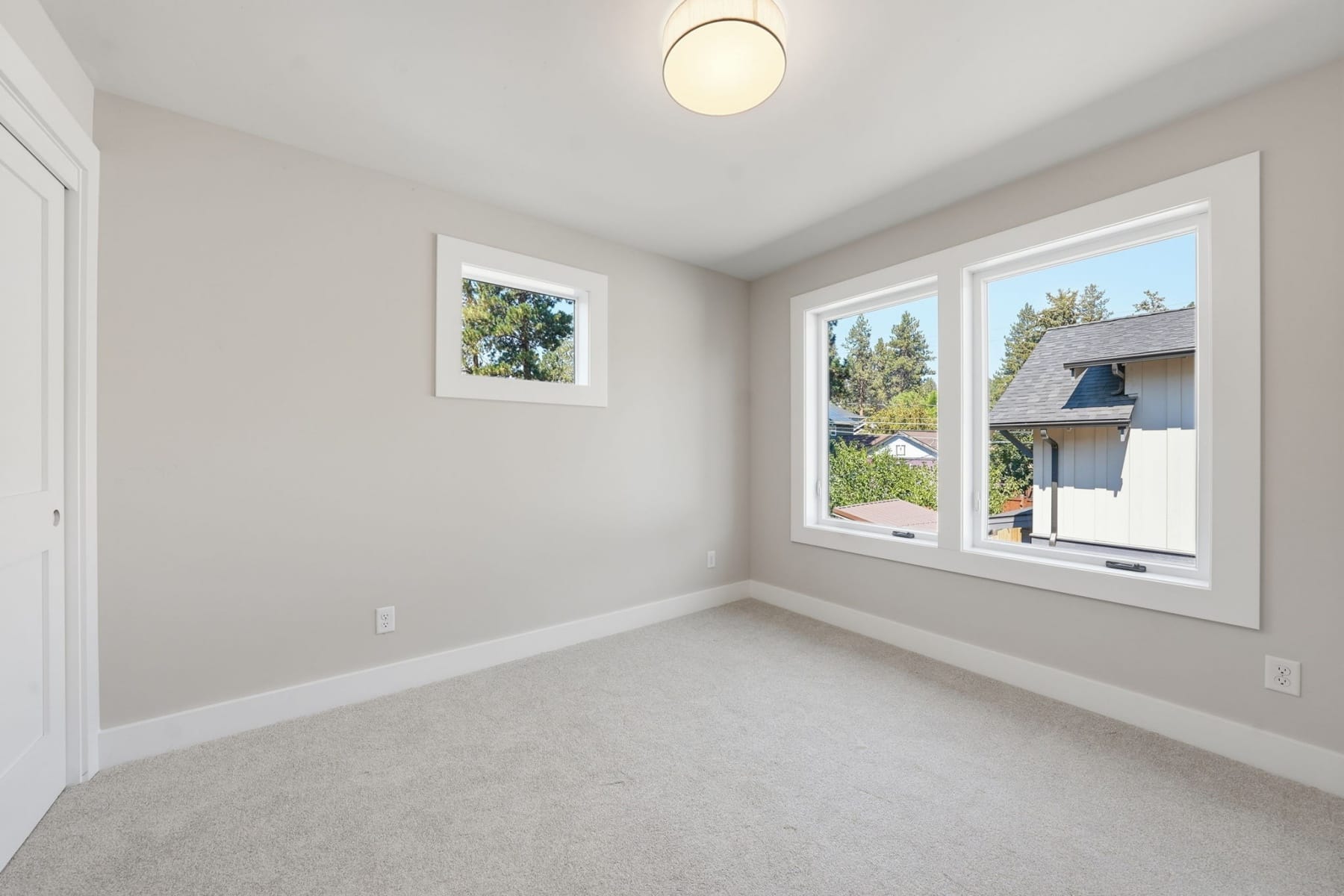  1548 NW Elgin Avenue #1 & 2 Bend, OR 97703 - 物件實景