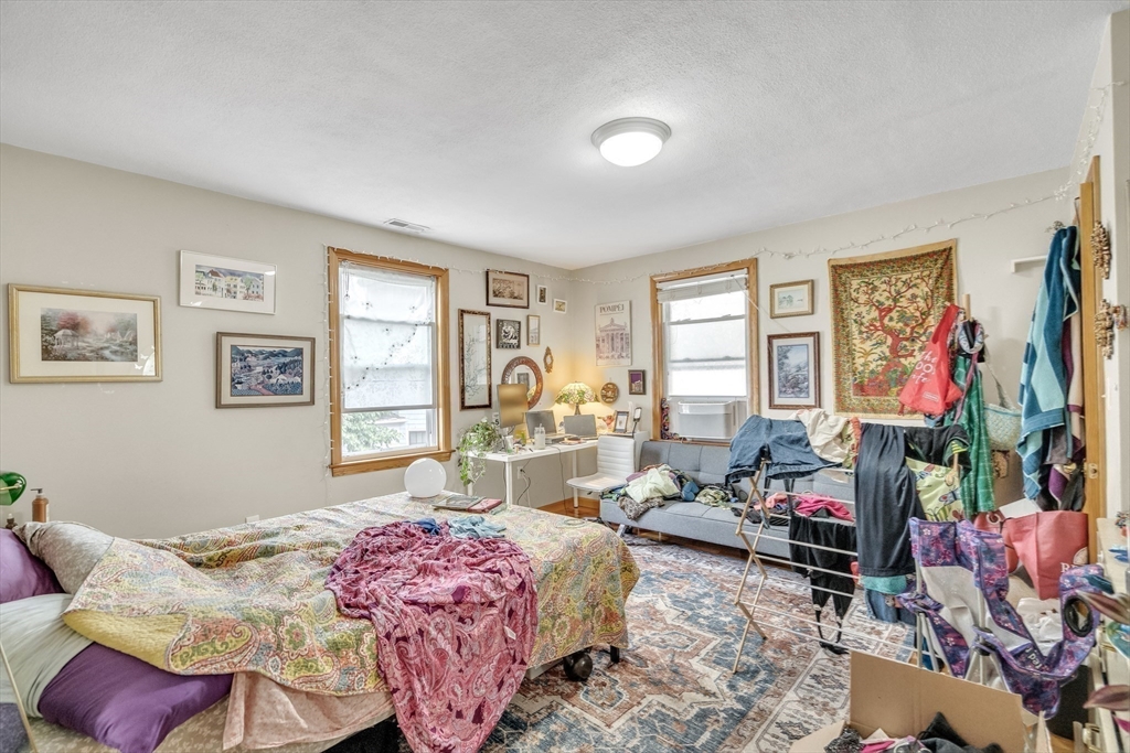 Cambridge, Massachusetts, 02139, United States, 22 Bedrooms Bedrooms, ,9 BathroomsBathrooms,Residential,For Sale,1903632
