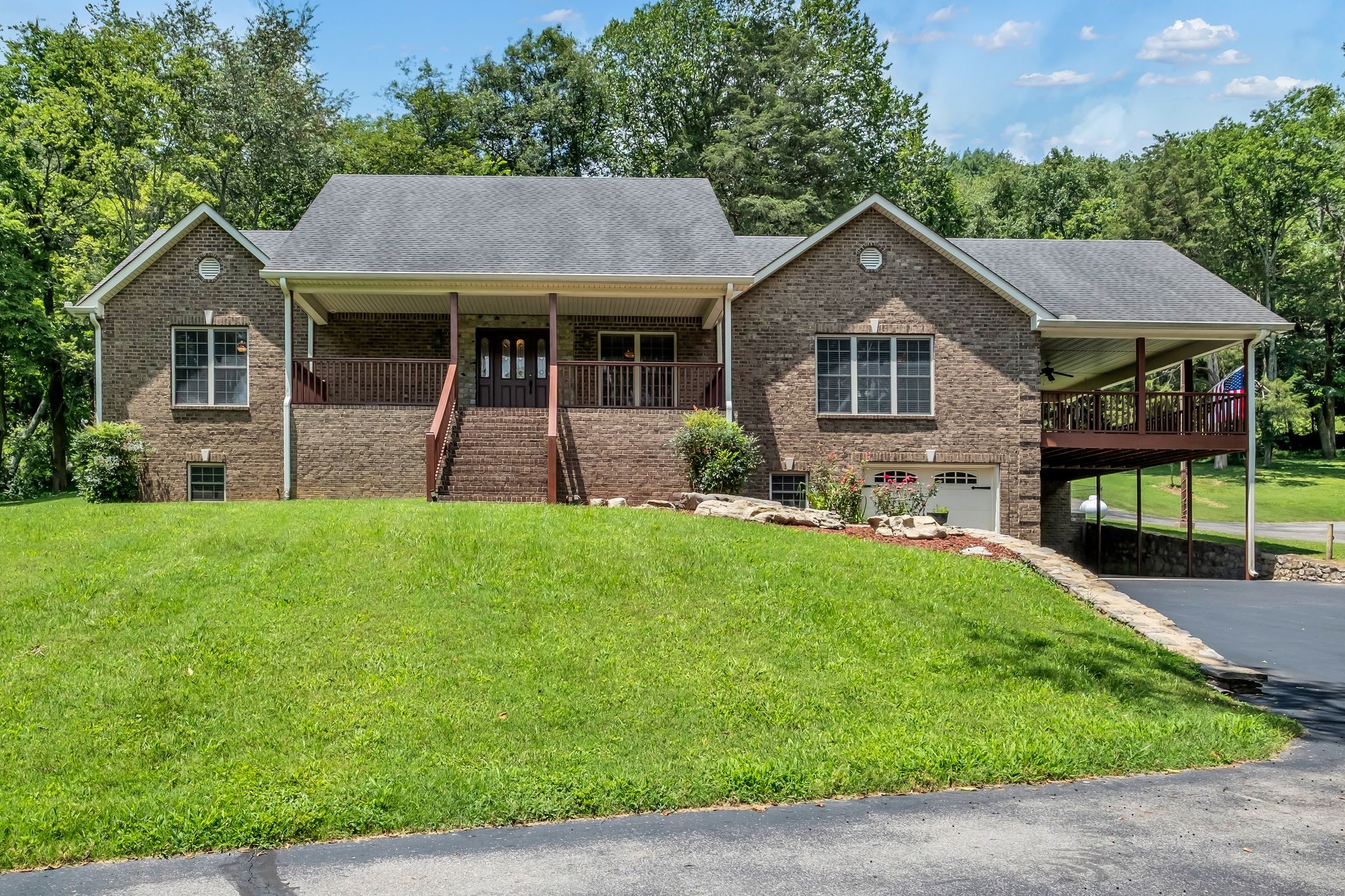 Whites Creek, Tennessee, 37189, United States, 3 Bedrooms Bedrooms, ,3 BathroomsBathrooms,Residential,For Sale,1895173