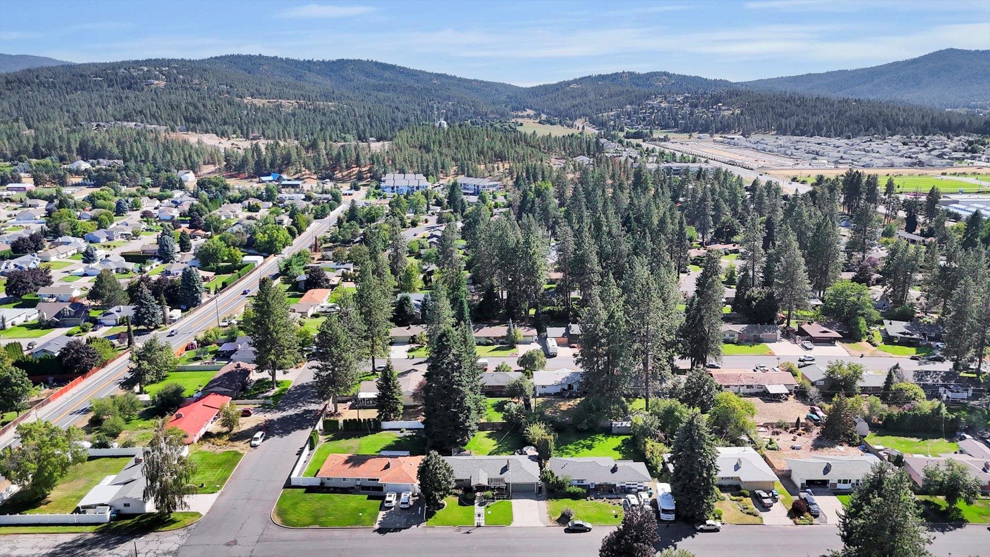 Spokane Valley, Washington, 99216, United States, 4 Bedrooms Bedrooms, ,3 BathroomsBathrooms,Residential,For Sale,1927363