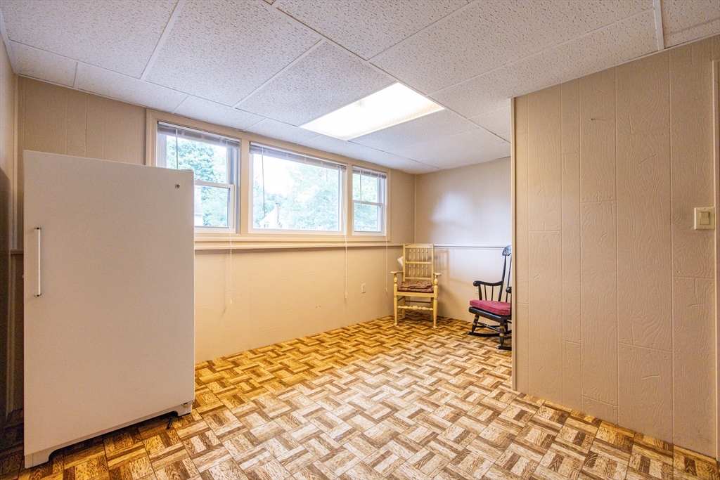 Stoughton, Massachusetts, 02072, United States, 4 Bedrooms Bedrooms, ,2 BathroomsBathrooms,Residential,For Sale,1976018