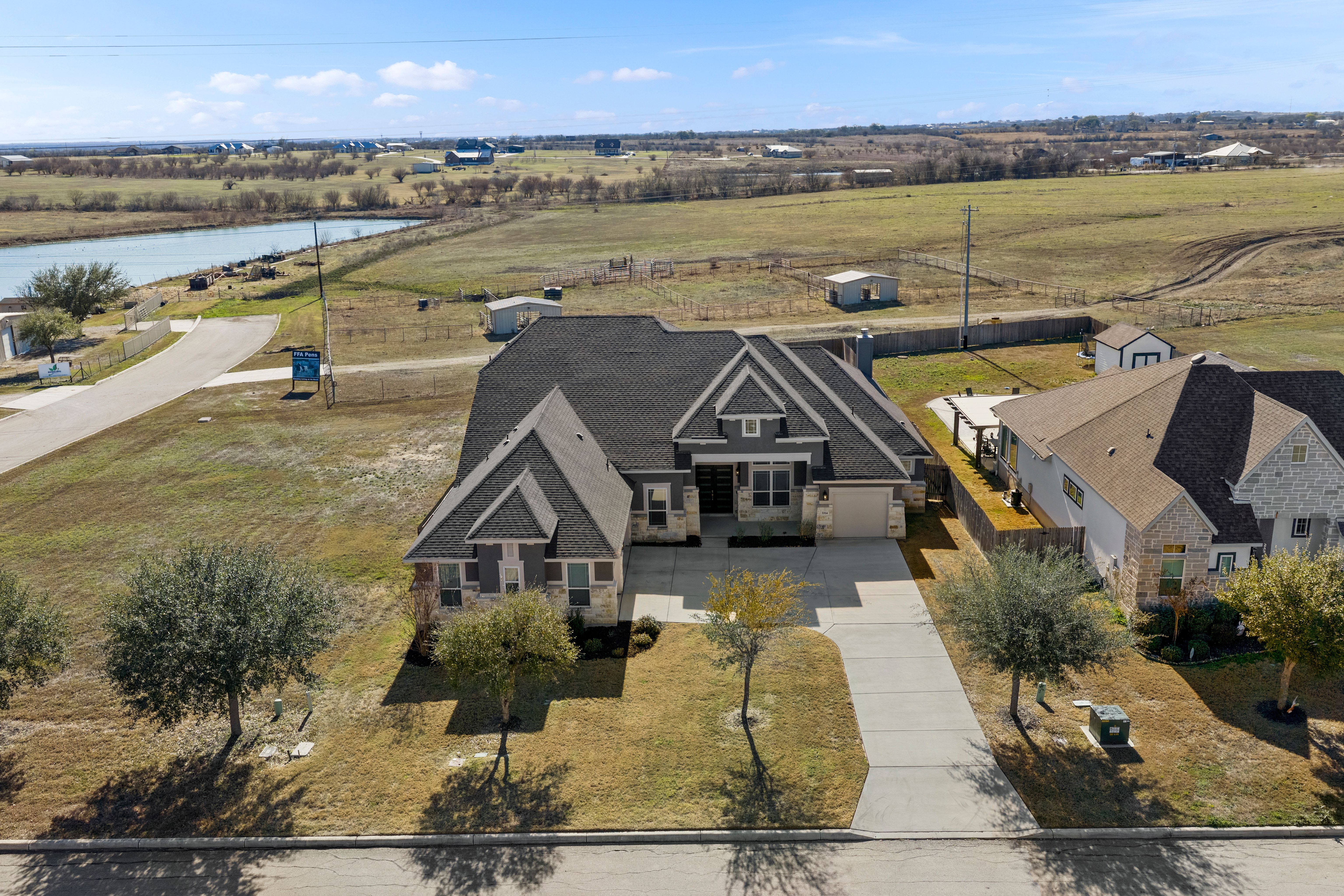  Refined Country Luxury in Gated Harvest Hills - 物件實景